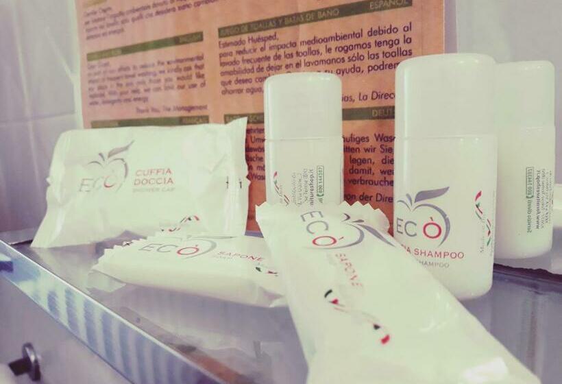 标准单人间, Cima