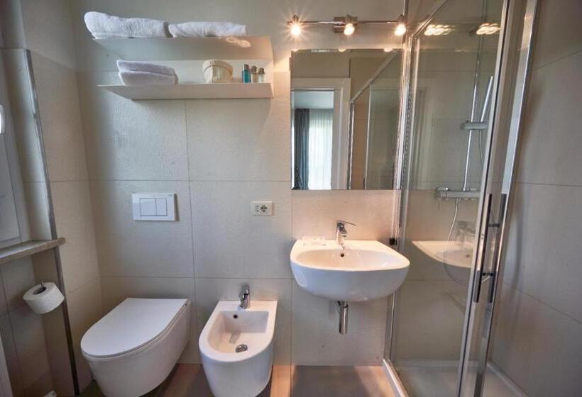 Номер Deluxe, Clodia   Adults Only