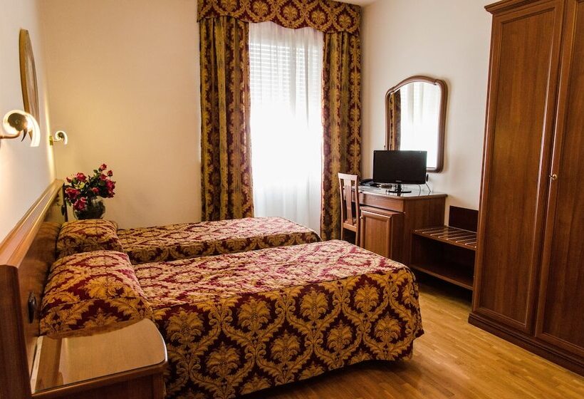 스탠다드 룸, Da Franco