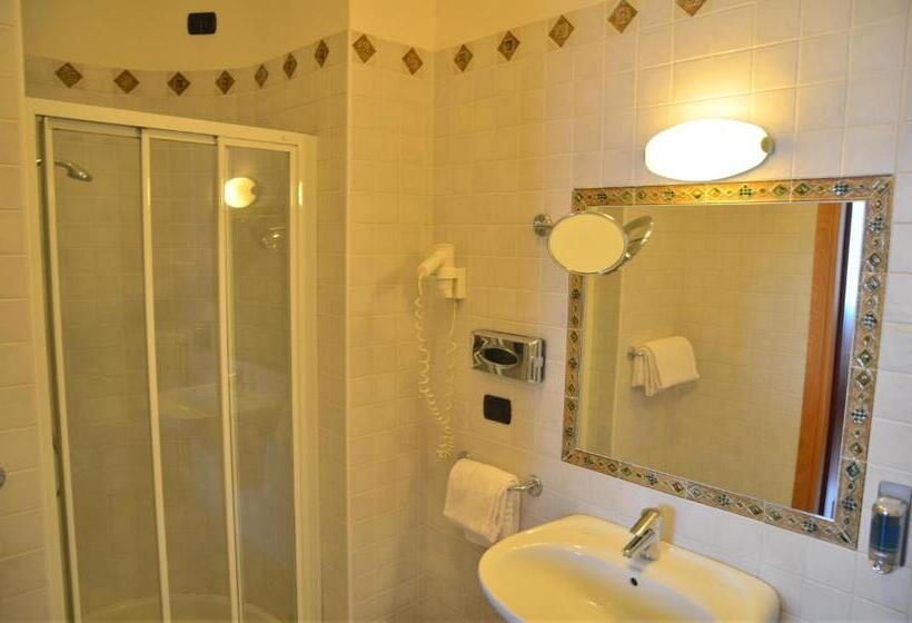 스탠다드 룸, Da Franco