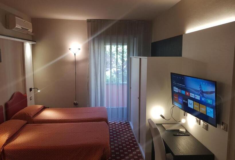 غرفة قياسية ثلاثية, Diana