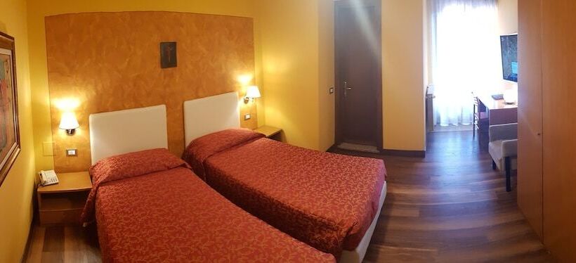 غرفة قياسية, Diana