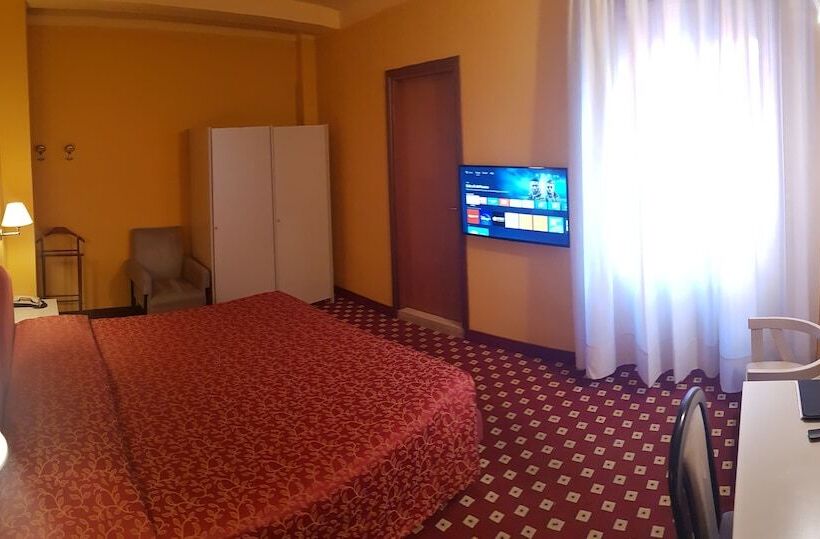 غرفة قياسية, Diana