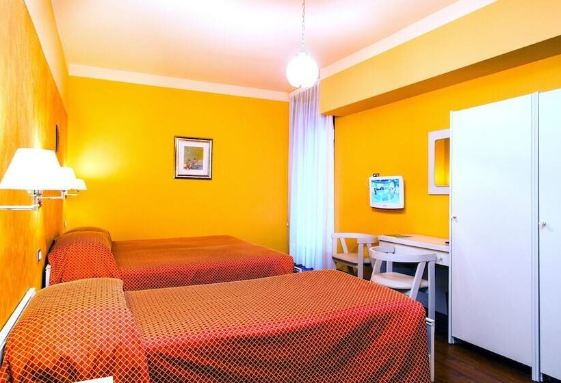 غرفة قياسية ثلاثية, Diana