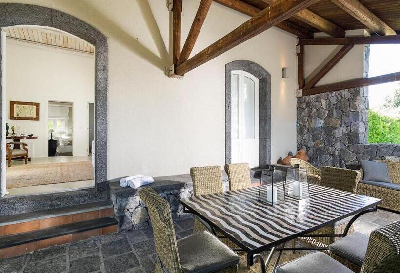 ویلای 2 خوابه, Donna Carmela Resort & Lodges