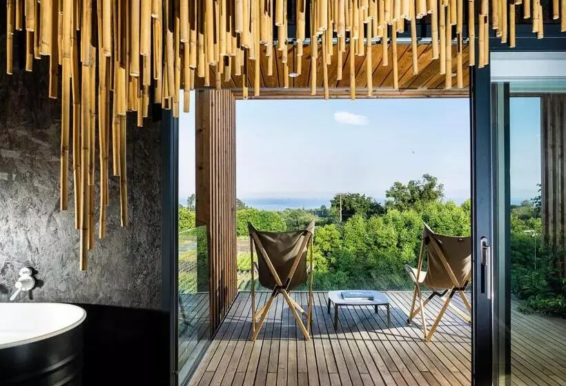 بانگلوی لوکس, Donna Carmela Resort & Lodges