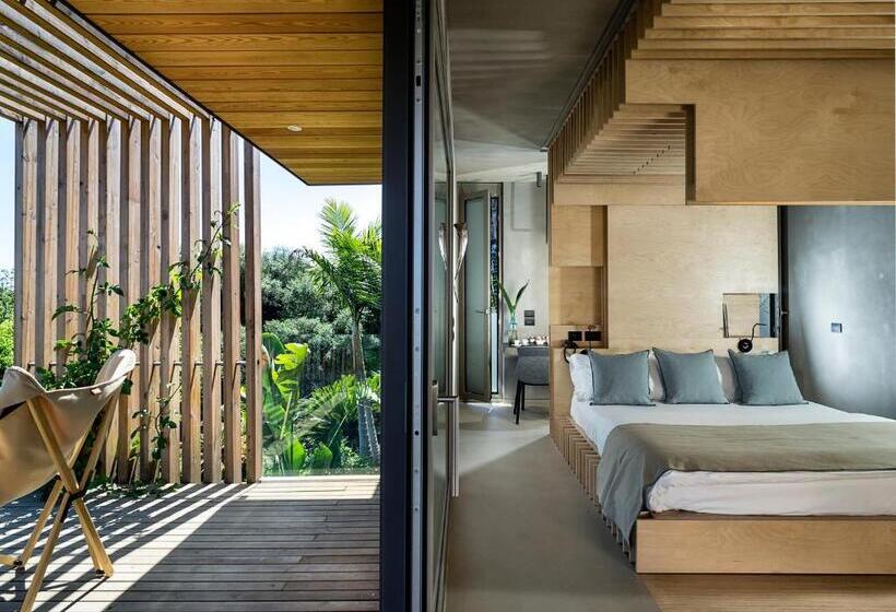 بنجلو ديلوكس, Donna Carmela Resort & Lodges