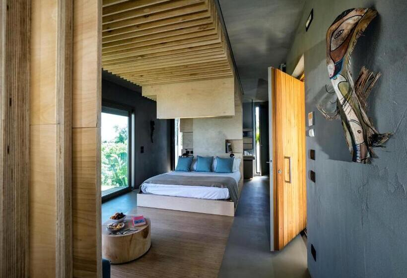 بنجلو ديلوكس, Donna Carmela Resort & Lodges