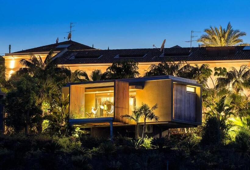 بانگلوی لوکس, Donna Carmela Resort & Lodges