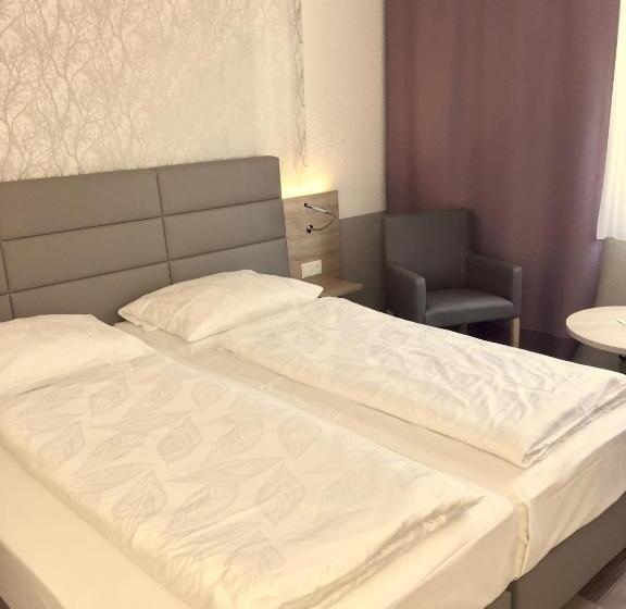 חדר קומפורט, Erlenstegen