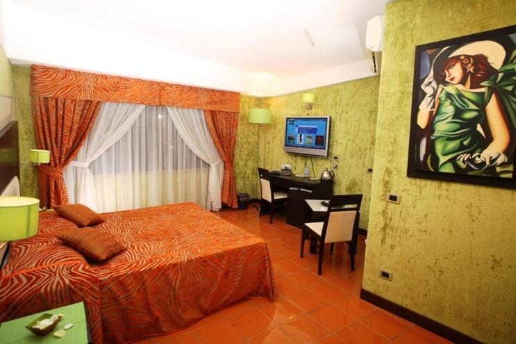 غرفة قياسية رباعية, Futura Centro Congressi