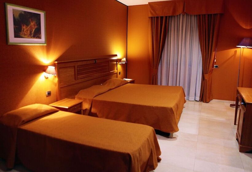 スタンダードトリプルルーム, Futura Centro Congressi