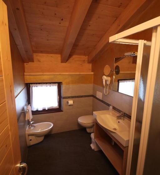 חדר קומפורט לשלושה, Garni My Ledro