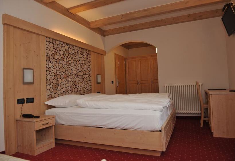 חדר קומפורט לשלושה, Garni My Ledro