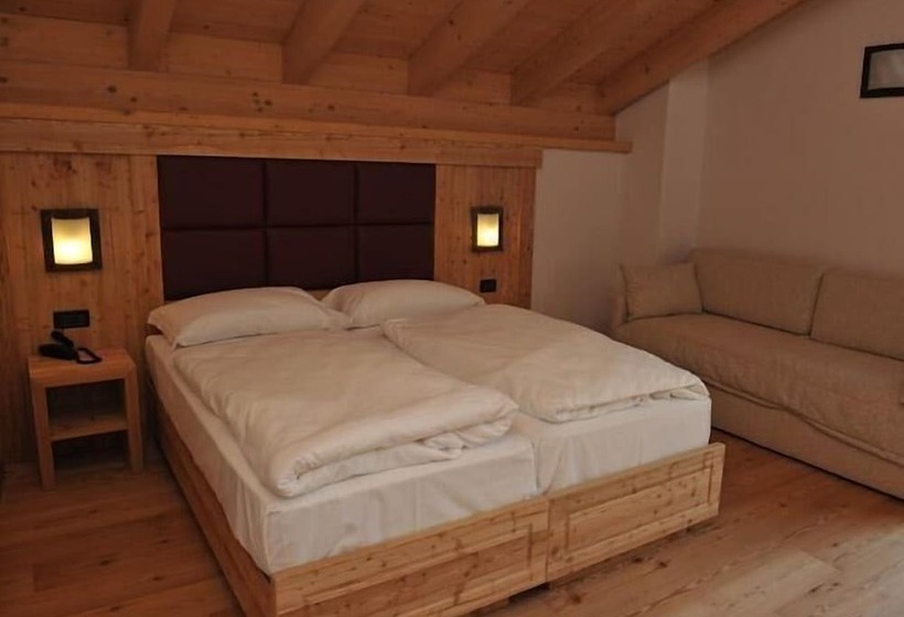 חדר קומפורט לשלושה, Garni My Ledro