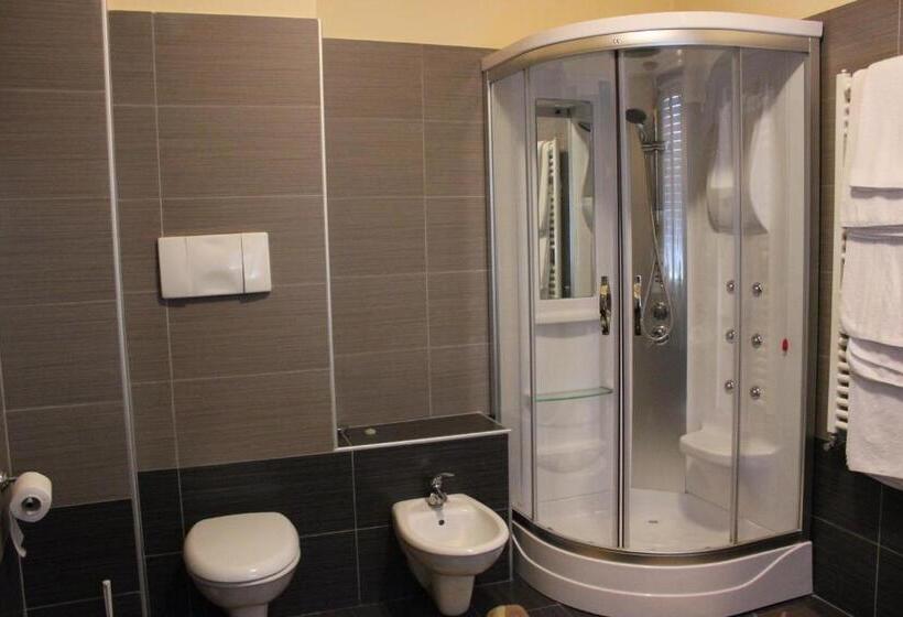 スタンダードトリプルルーム, Legnano