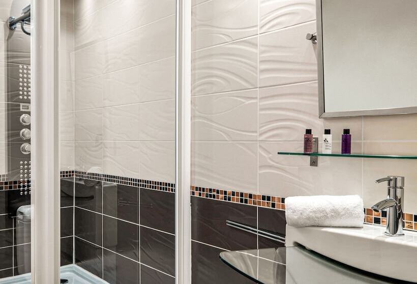 スーペリアールーム, L Initial