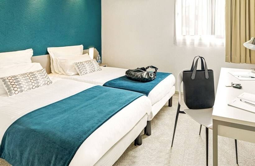 スタンダードルーム, L Initial