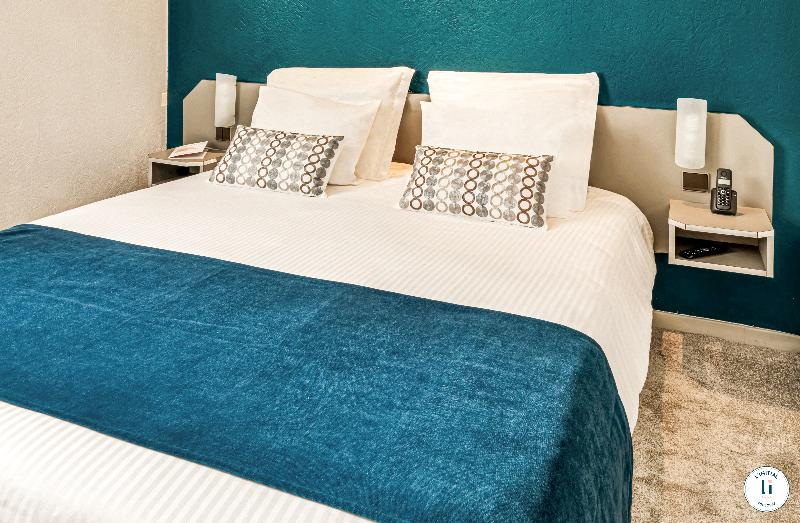 スタンダードルーム, L Initial