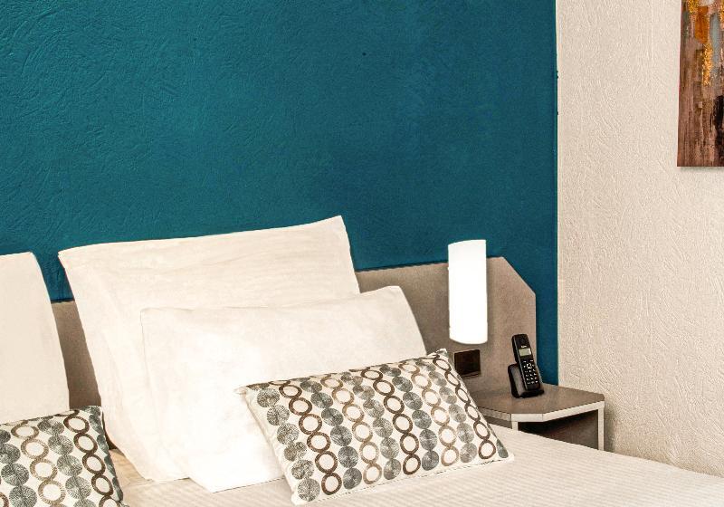 スタンダードルーム, L Initial