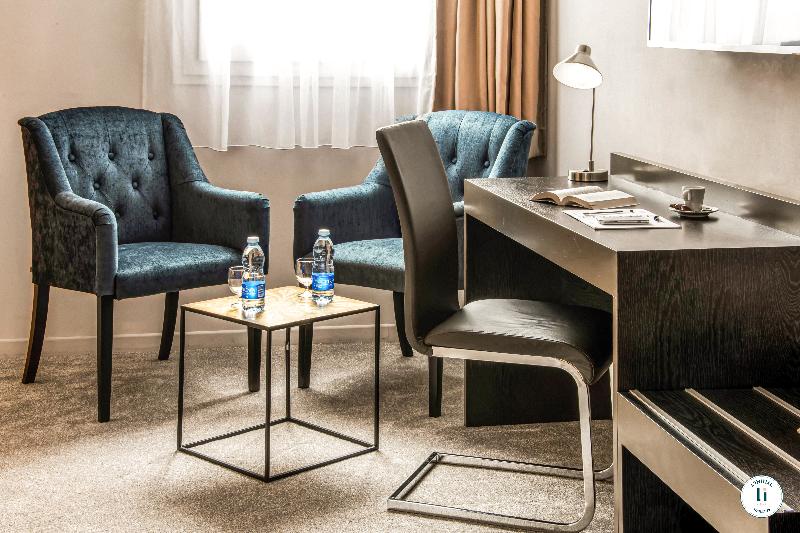 スーペリアールーム, L Initial