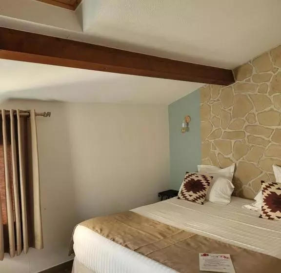 キングサイズベッドのスタンダードルーム, Logis Hotel La Ferme