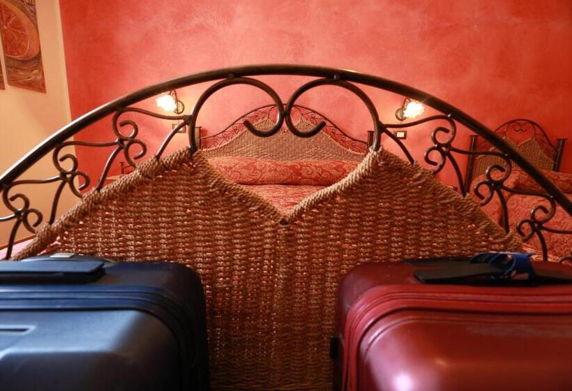 标准三人间, Sikania Suite