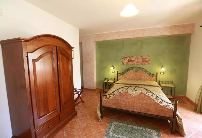 اتاق استاندارد یک نفره, Sikania Suite