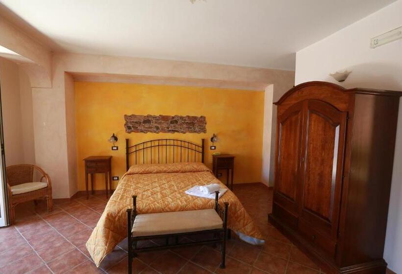 标准单人间, Sikania Suite