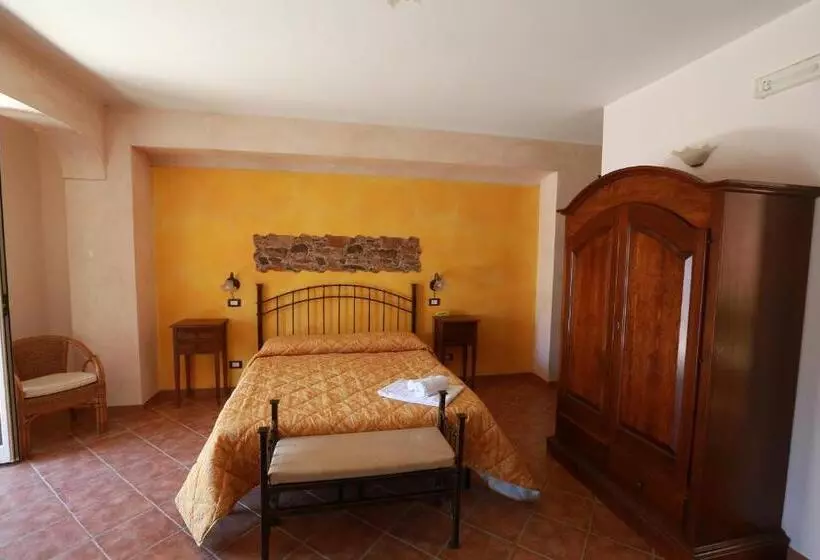 اتاق استاندارد یک نفره, Sikania Suite