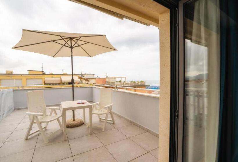 Comfort room with terrace, Sirio