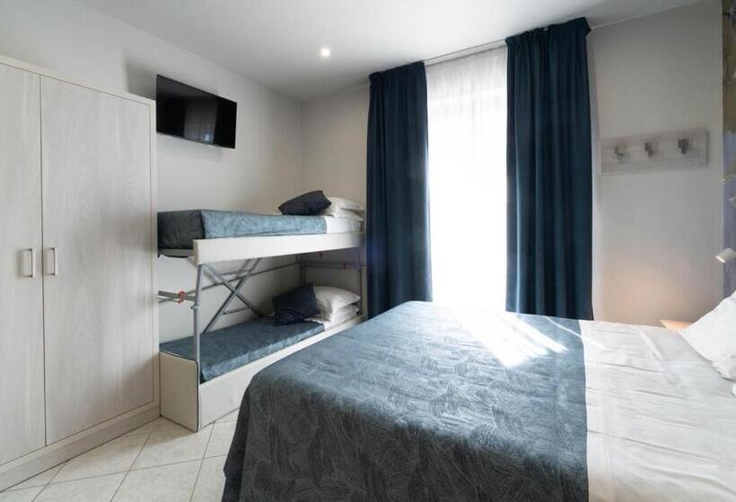 발코니가 있는 4인용 스탠다드 룸, Sirio