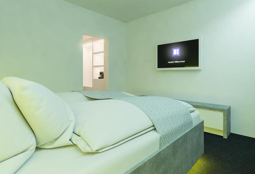 스탠다드 스튜디오 도시 전망, Smartel At The Unbrexit