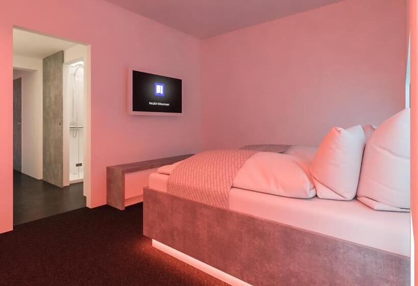 스탠다드 스튜디오 도시 전망, Smartel At The Unbrexit