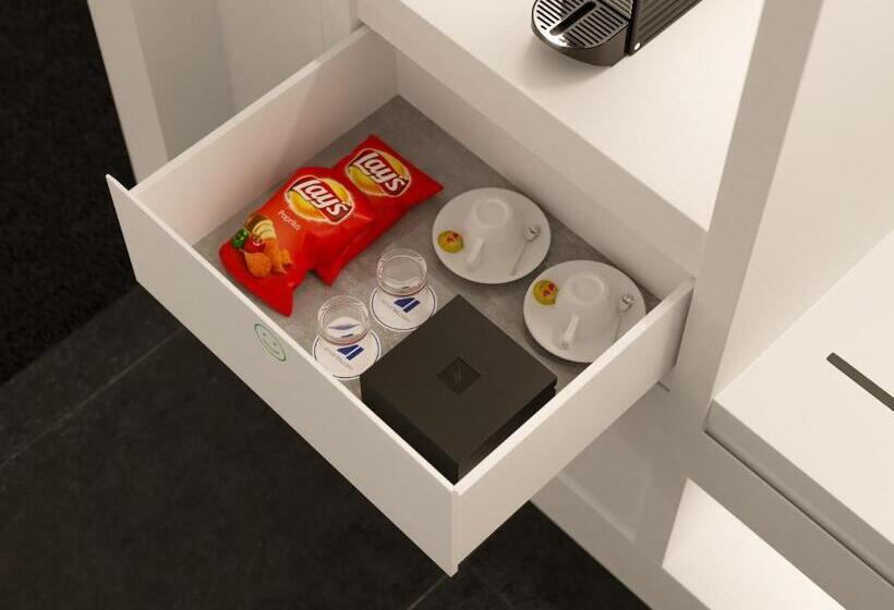 스탠다드 내측 스튜디오, Smartel At The Unbrexit