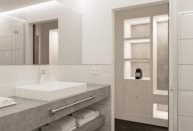 스탠다드 내측 스튜디오, Smartel At The Unbrexit