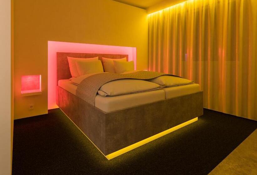 스탠다드 내측 스튜디오, Smartel At The Unbrexit