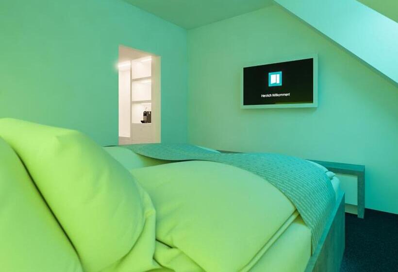 스탠다드 내측 스튜디오, Smartel At The Unbrexit