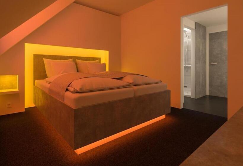 스탠다드 스튜디오 도시 전망, Smartel At The Unbrexit