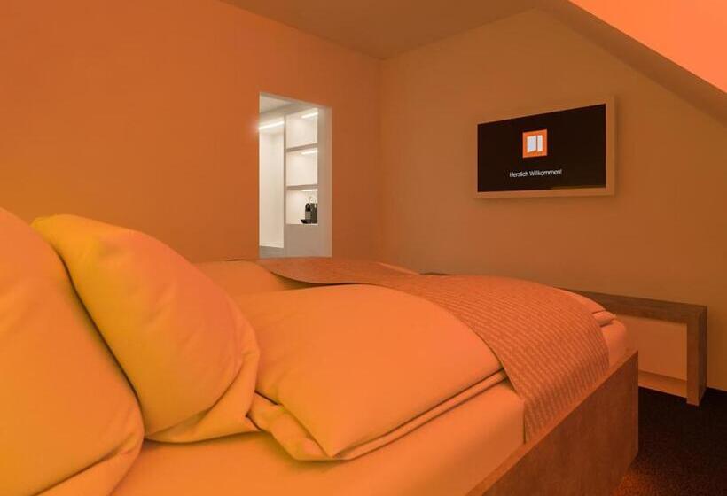 스탠다드 스튜디오 도시 전망, Smartel At The Unbrexit