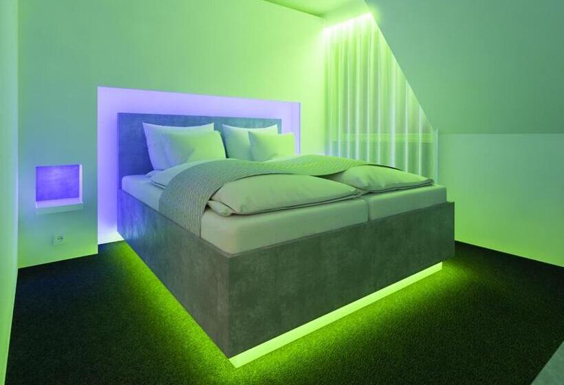 스탠다드 내측 스튜디오, Smartel At The Unbrexit