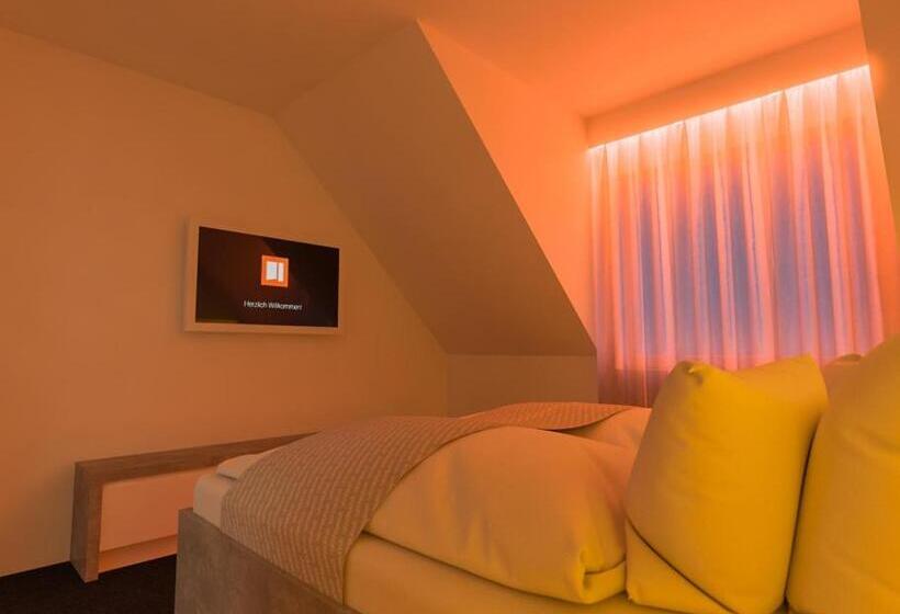 스탠다드 스튜디오 도시 전망, Smartel At The Unbrexit