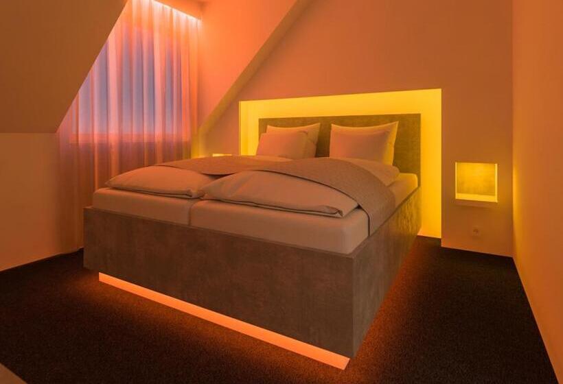 스탠다드 스튜디오 도시 전망, Smartel At The Unbrexit