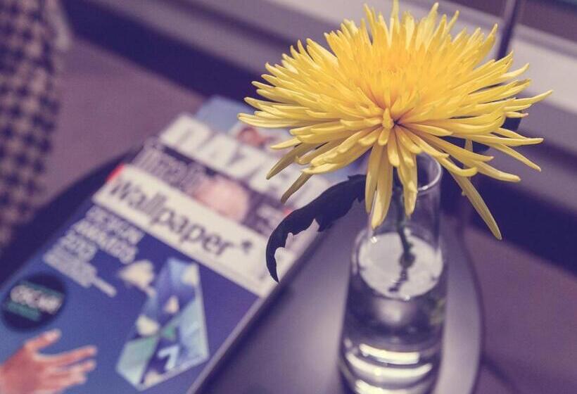 اتاق لوکس, South Place