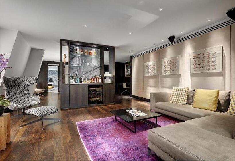 سوییت, South Place