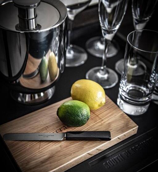 اتاق سوپریور با تخت بزرگ, South Place