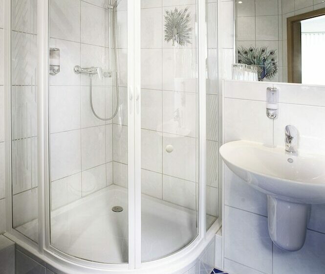 家庭间, St. Peter