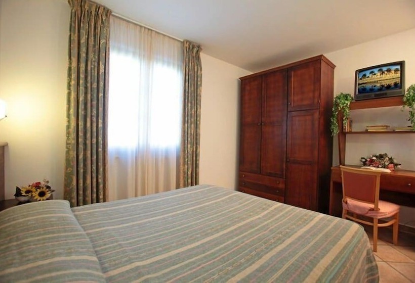 اتاق استاندارد, Tris