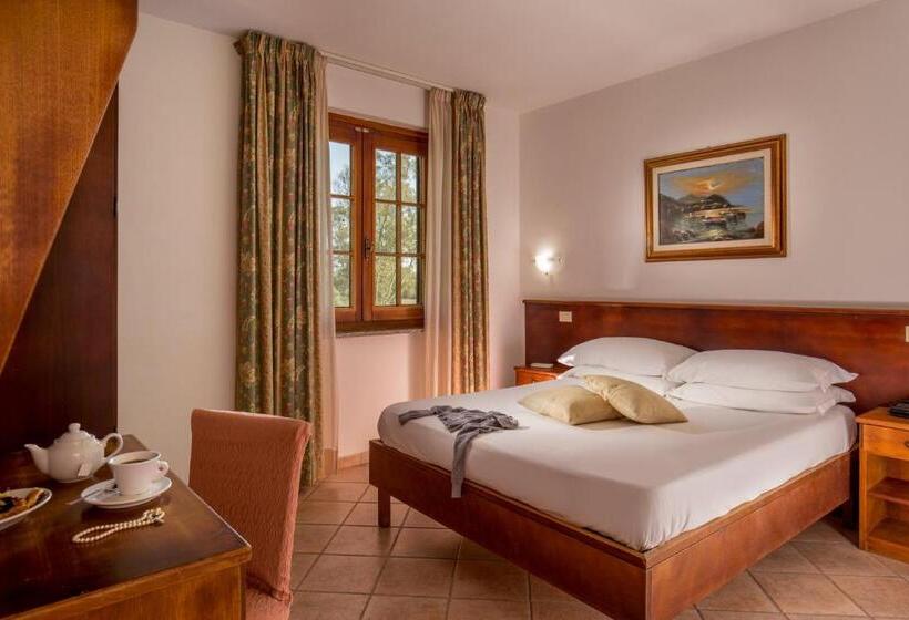 اتاق استاندارد, Tris