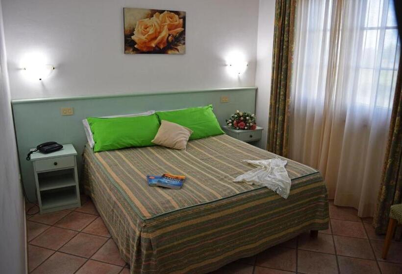 اتاق استاندارد, Tris